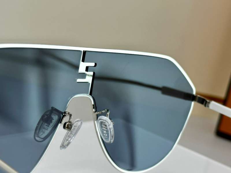Picture of Fendi Sunglasses _SKUfw51976111fw